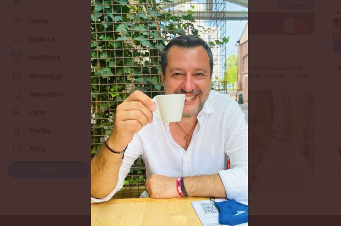 Caffè con green pass: il buongiornissimo di Matteo Salvini