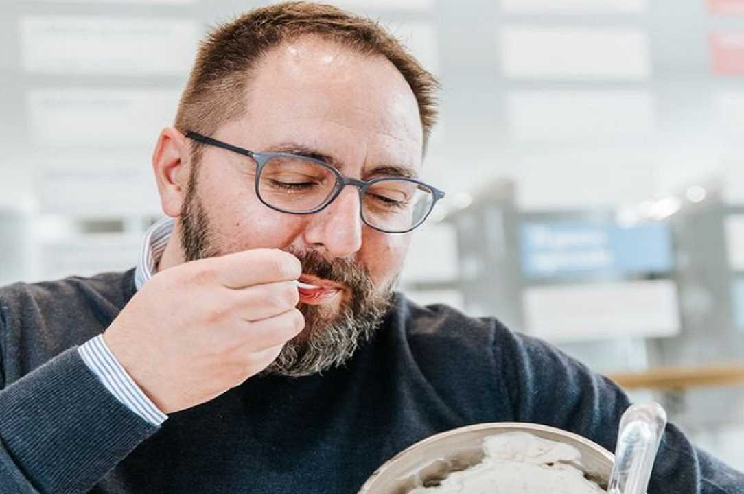 Alberto Marchetti apre una ghost gelateria a Milano, con Helbiz