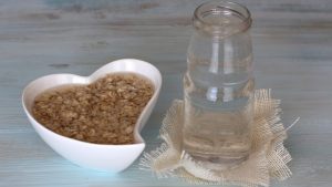 avena ammollata nell'acqua