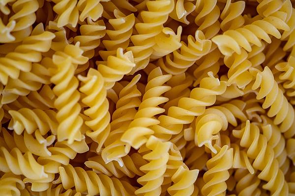 Pasta, la provocazione di Bonucci ha un fondo di verità: nel 2021 consumi crollati del 25% in UK