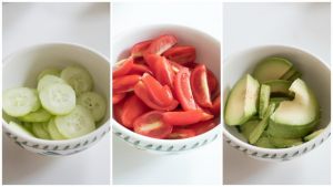 cetriolo pomodoro e avocado tagliati in tre ciotoline