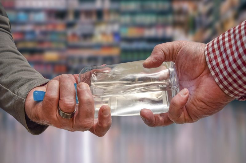 Salerno Producevano Limoncelli E Amari Con L alcol Per Il Gel Anti 