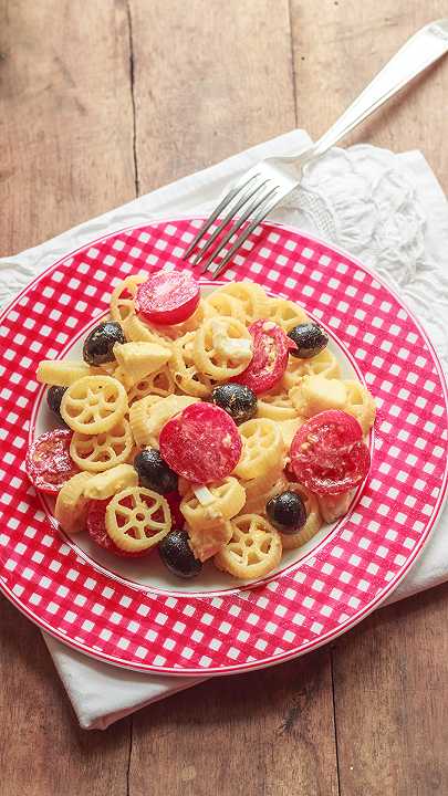 Insalata di pasta mediterranea