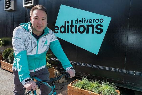 Deliveroo, il Ceo rider in incognito per controllare i ristoranti