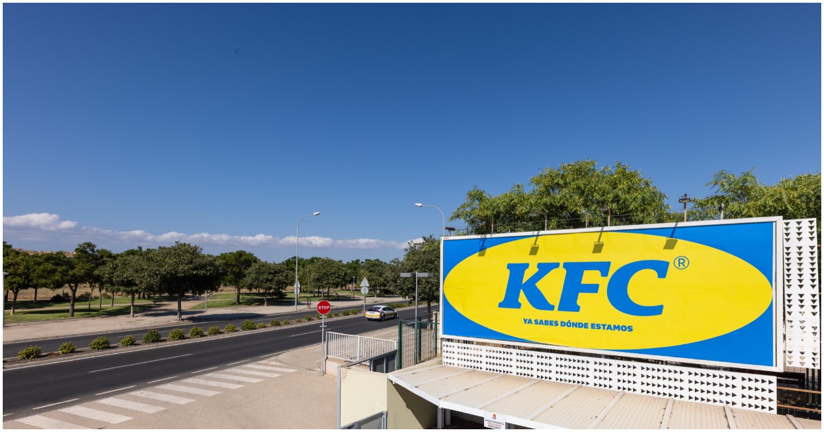 KFC per promuoversi a Palma di Maiorca fa il verso all’Ikea
