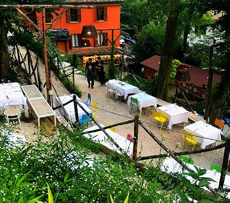 Chiude il ristorante Adéguati di Bologna per abuso edilizio