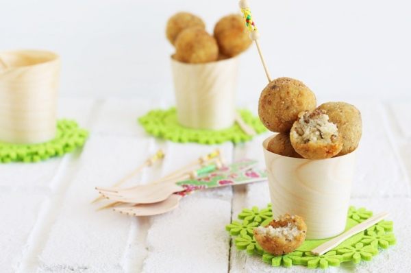 bicchiere con mini arancine di cous cous