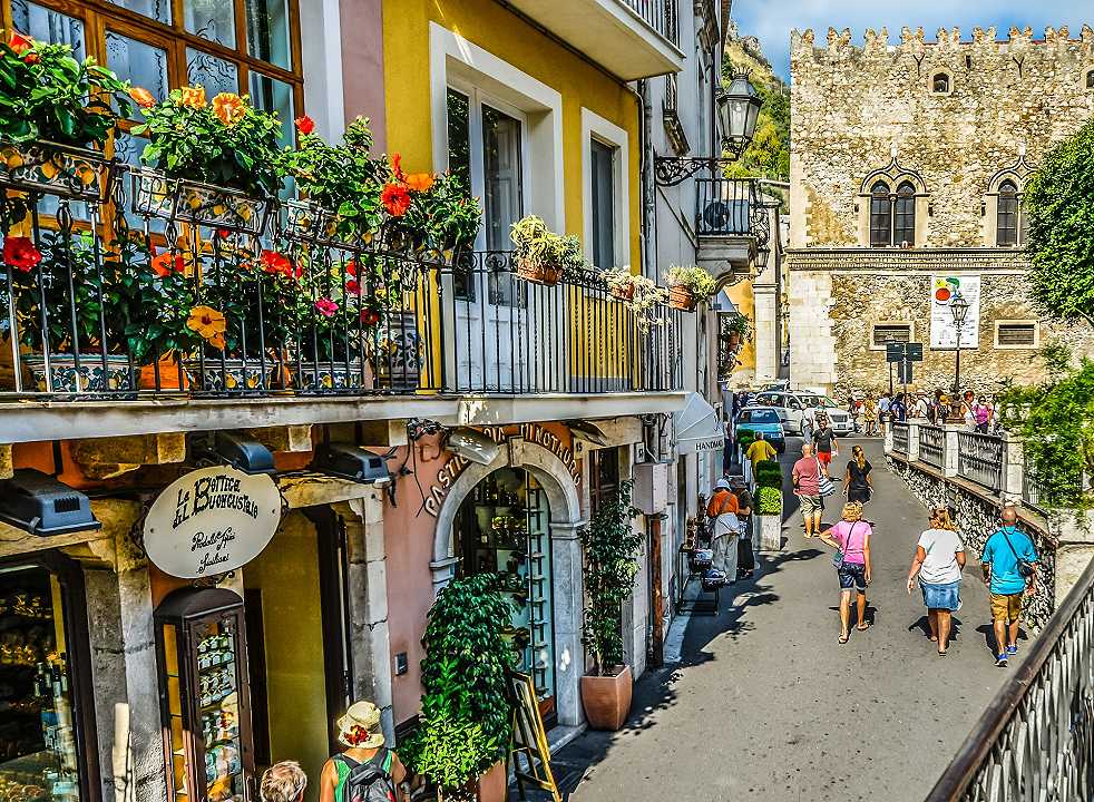 Sicilia zona gialla, bar e ristoranti si aspettano un crollo del 20%