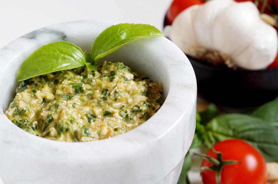 Pesto alla trapanese Dissapore