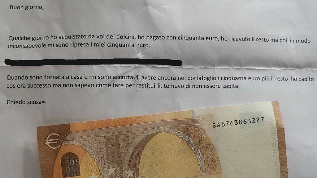 Alassio: in pasticceria paga con 50€ e li riprende per sbaglio, poi li restituisce con un biglietto anonimo