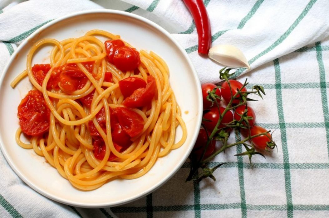 spaghetti con i pomodori