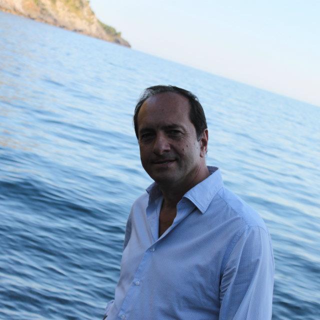 Napoli: muore di Covid il “re del catering”, aspettava per vaccinarsi