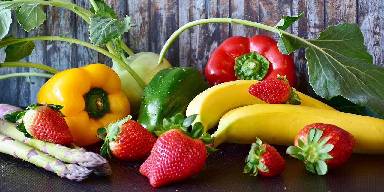 Francia: al via il divieto di uso degli imballaggi di plastica per frutta e verdura