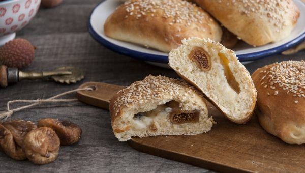 panino ripieno di gorgonzola e fichi secchi