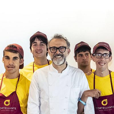 Eataly Torino: Massimo Bottura e 25 ragazzi autistici presentano Tortellante