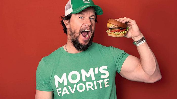 Mark Wahlberg espande la sua catena di hamburger in Australia e Nuova Zelanda