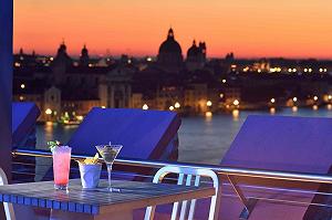Skyline Rooftop Bar Venice 