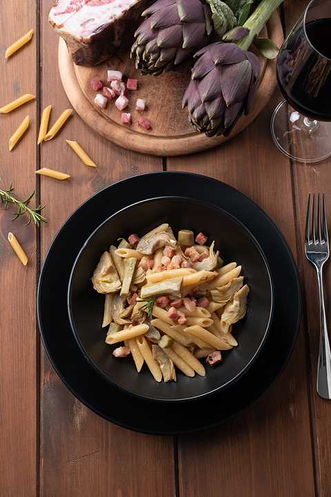 Pasta carciofi e speck