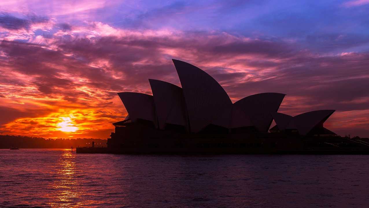 Australia, fine del lockdown a Sydney: ristoranti e bar riaperti