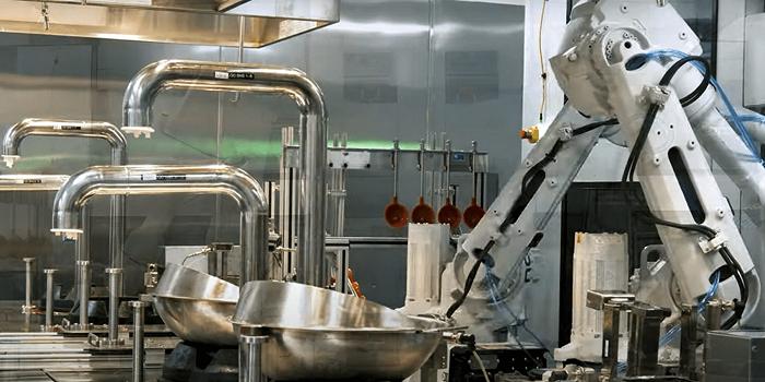 Usa, apre il primo ristorante completamente gestito da robot