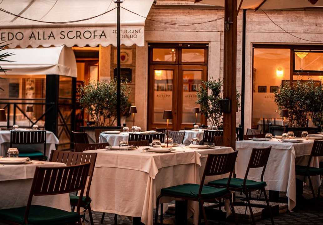 Roma: il ristorante delle Fettuccine Alfredo festeggia 107 anni