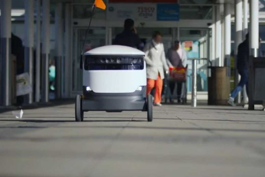 Regno Unito, via libera a un esperimento di delivery con i robot