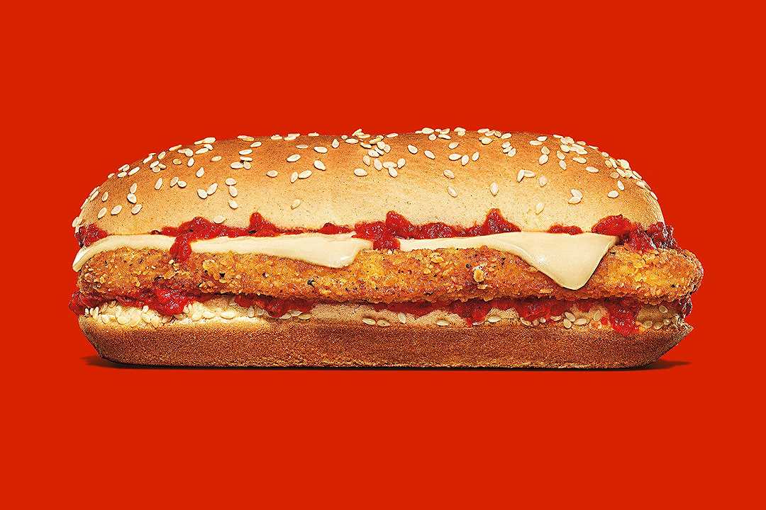 Burger King annuncia il ritorno dell’improbabile Italian Chicken Sandwich