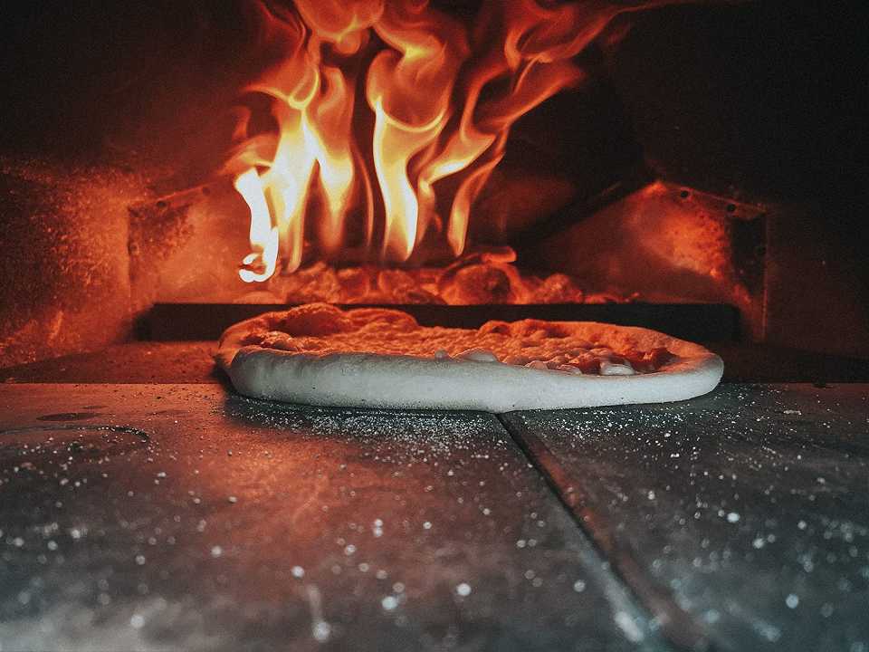 Lecco: la pizzeria della mafia che perde il nome ma non il vizio