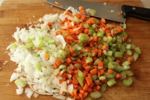 trito di sedano carota e cipolla
