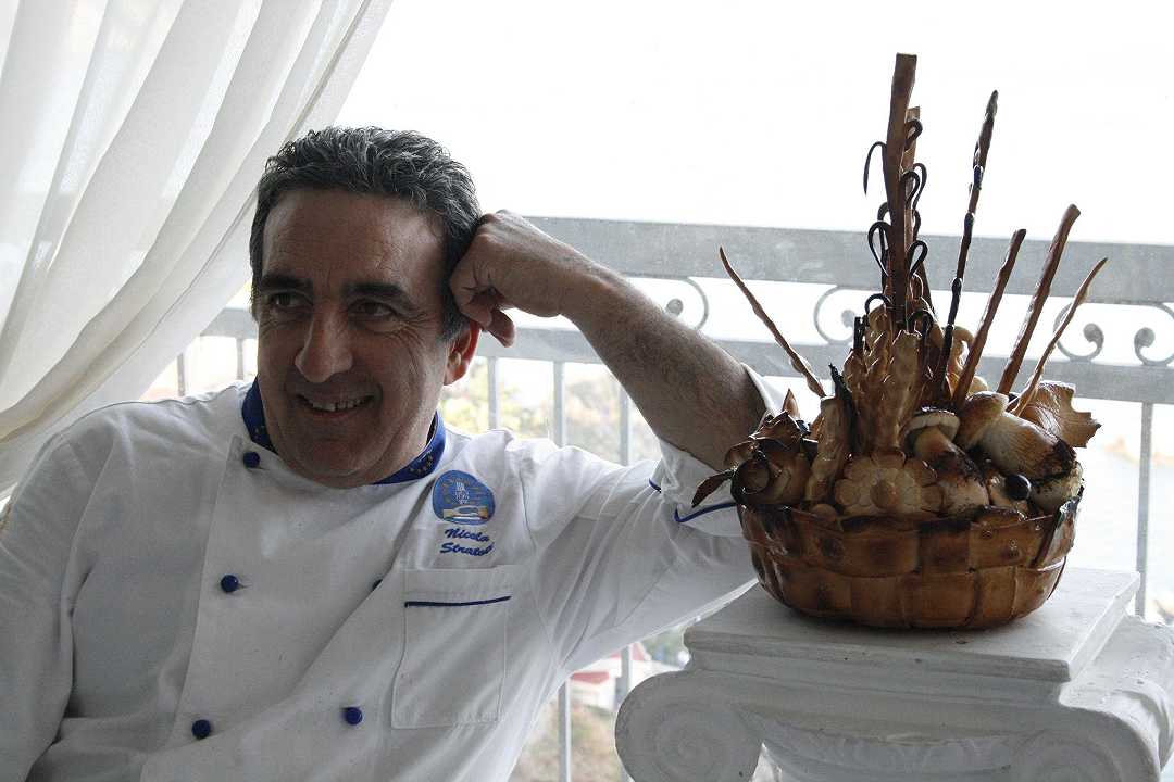 Soverato: chef Nicola Stratoti ha realizzato un Presepe di pane