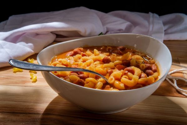 pasta e fagioli in una ciotola