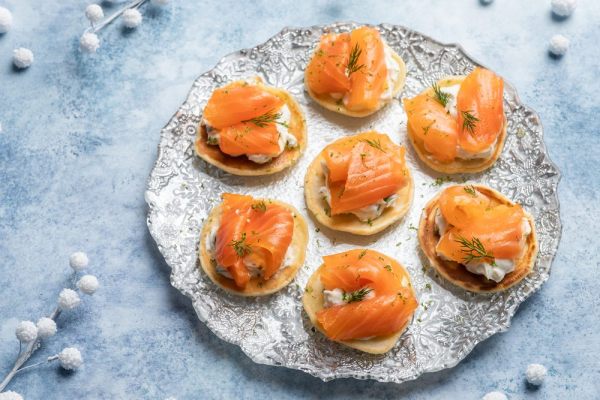 blinis con salmone