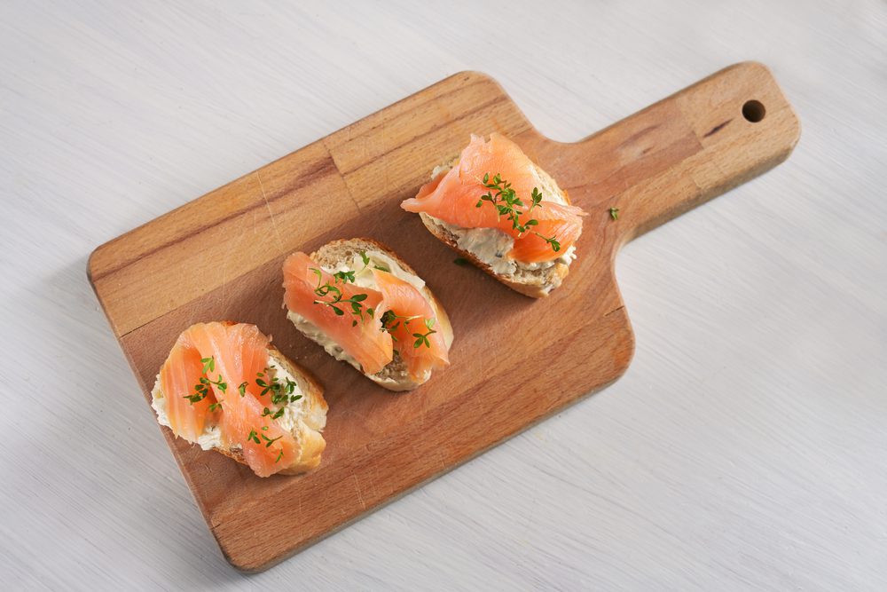 Tartine al salmone