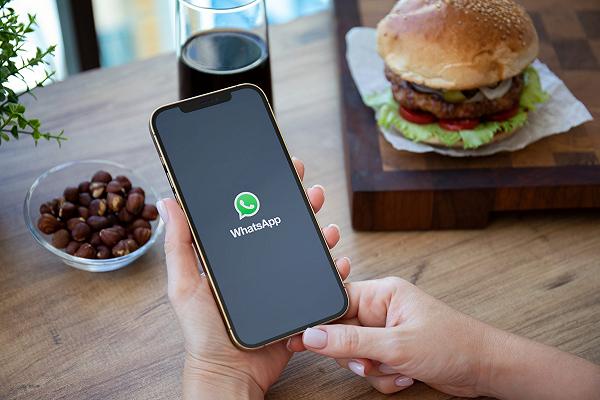 Ristoranti su Whatsapp e prenotazioni da incubo