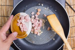 pancetta rosolata in padella