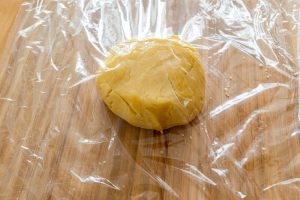 panetto di frolla a riposare