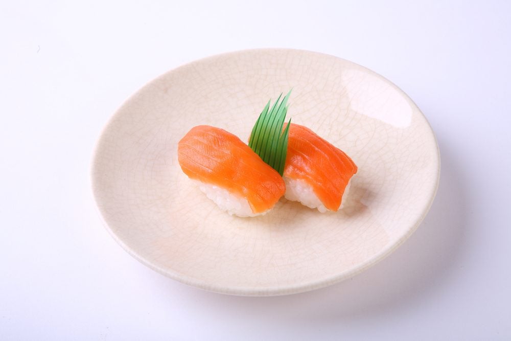 nigiri sushi di salmone