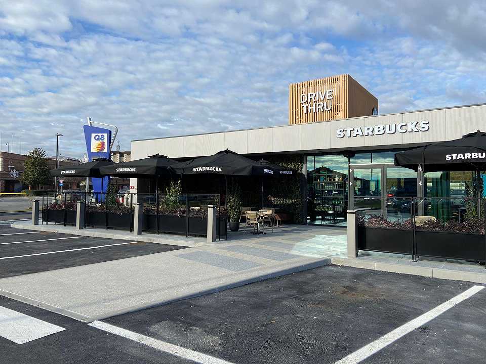 Starbucks inaugura a Brescia un Drive Thru in una stazione di servizio
