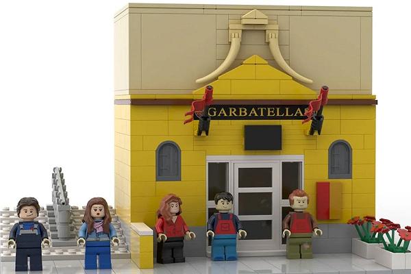 Roma, il bar dei Cesaroni diventa un set Lego