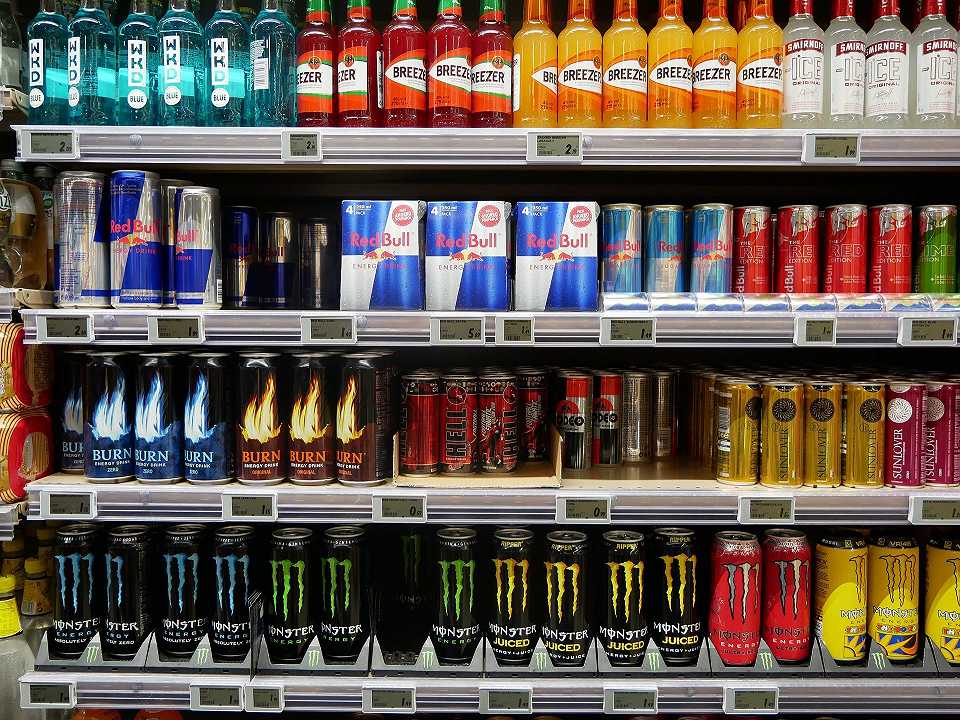Regno Unito: vietato vendere bevande energetiche ai bambini