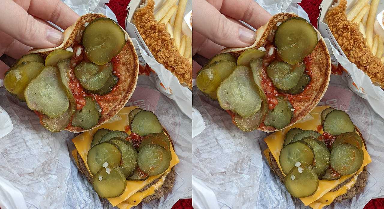 McDonald’s: cliente chiede sottaceti extra, gliene mettono 25 in un hamburger