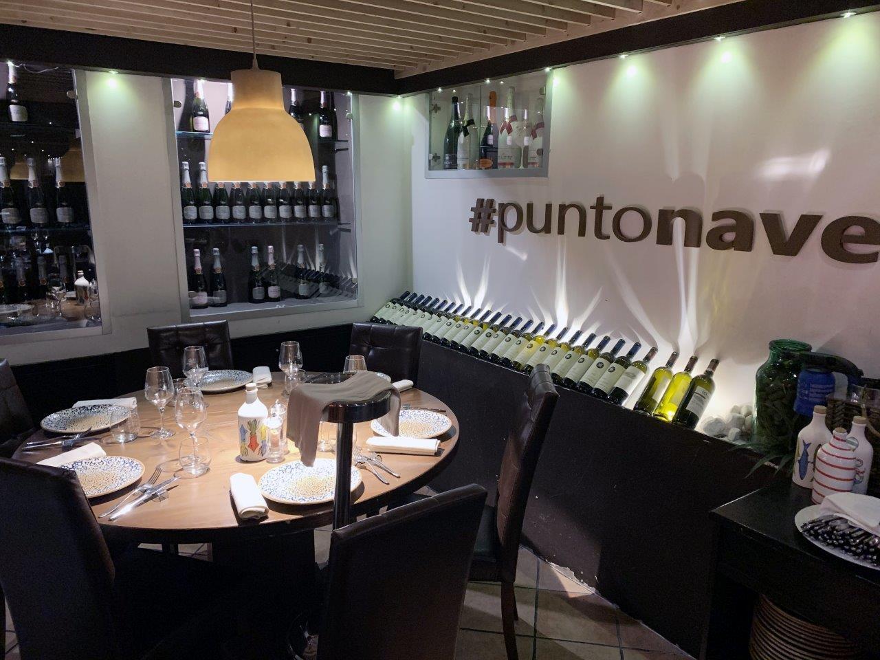 Napoli Rapina Con Fucili E Pistole In Un Ristorante Frequentato Dai Vip