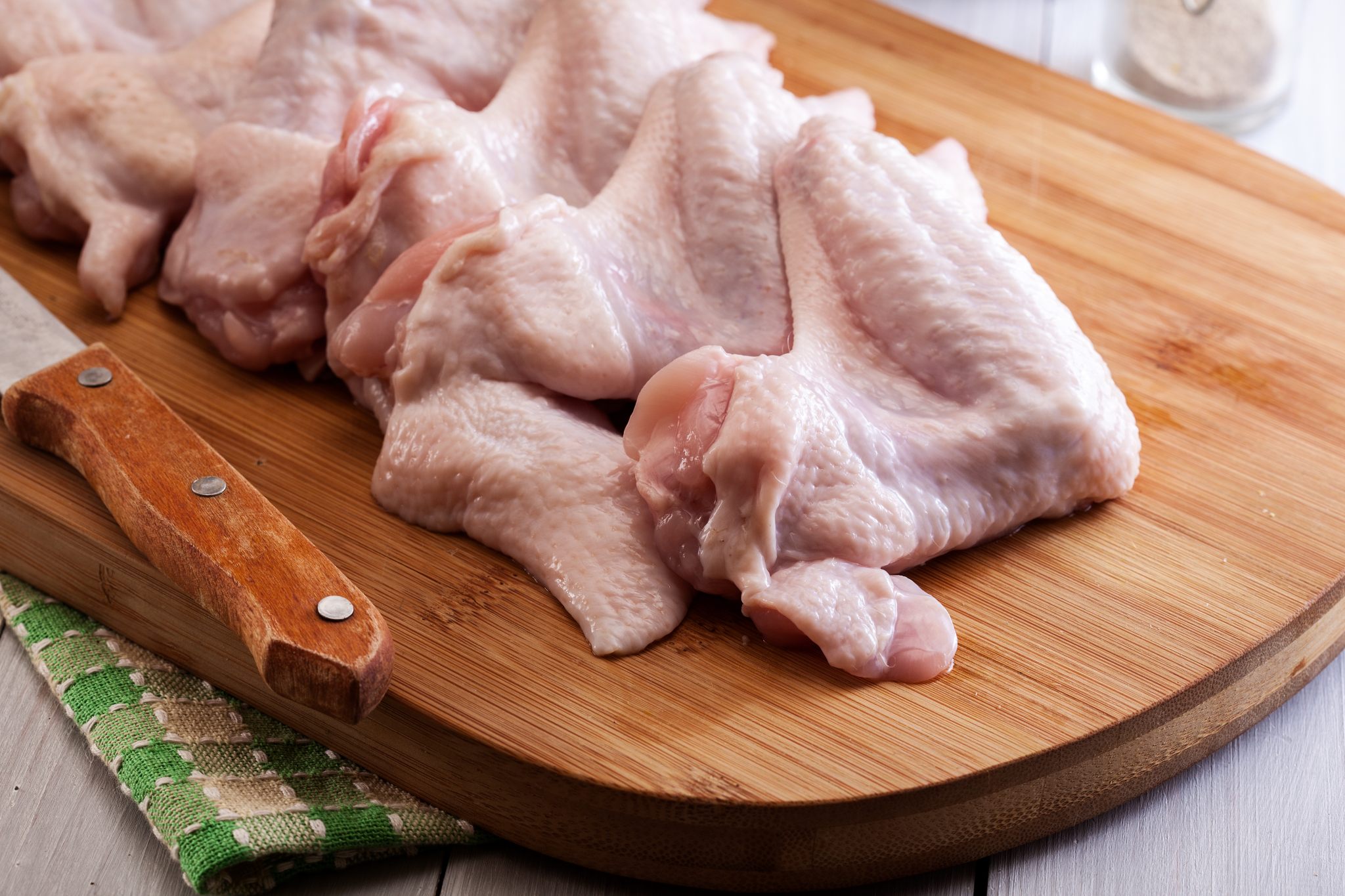 Alette di pollo crude