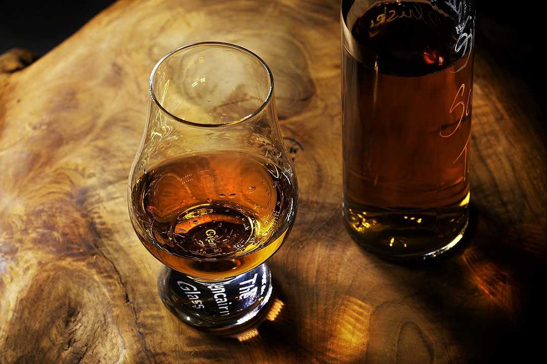 Whisky, asta storica per il più antico del Giappone: il valore è di 500 mila dollari