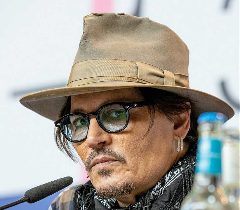 Johnny Depp festeggia la vittoria del processo con un cocktail da 500 sterline