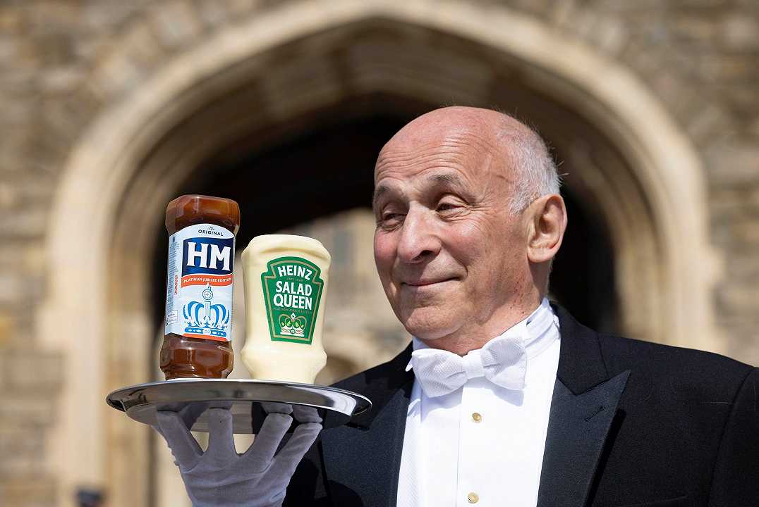 UK: la maionese e il ketchup reali di Heinz per il Giubileo della Regina Elisabetta