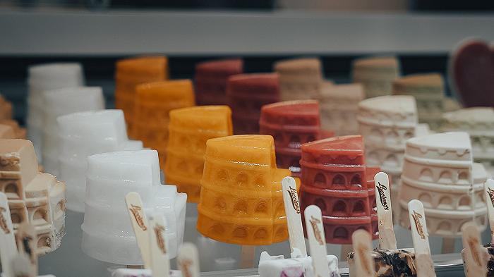 Roma, Lucciano’s apre la sua prima gelateria in Europa vicino alla Fontana di Trevi