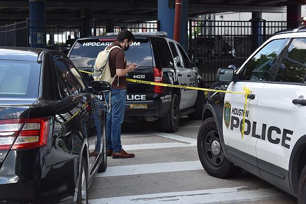 USA: a Sacramento uomo spara sulla folla davanti ad un ristorante, sei morti