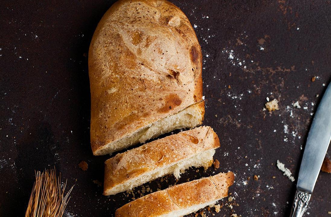 Le migliori ricette per riciclare il pane, dall’antipasto al dolce