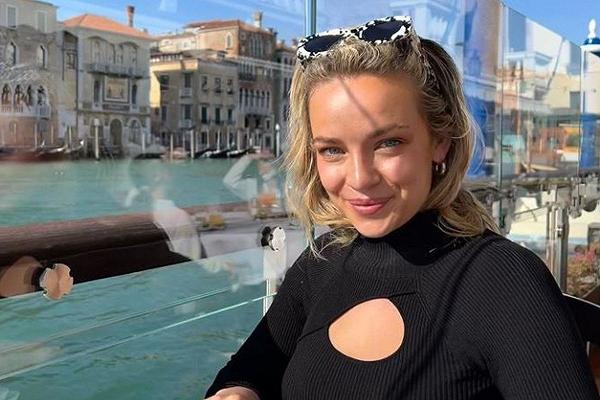 Ristorante di Venezia accusato di sessismo da un’influencer per il menu senza prezzi